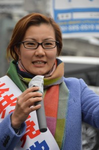 池内さおり候補＝11日、東京都北区
