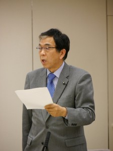 質問する吉田都議＝22日、都議会委