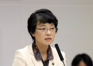 質問する清水ひで子議員＝16日、都議会予算特別委
