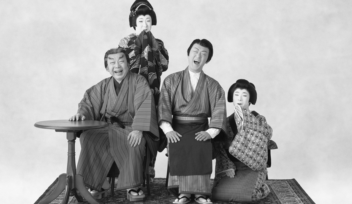 金と人情、庶民の大騒動 前進座『人間万事金世中』 文明開化の風俗取り込み