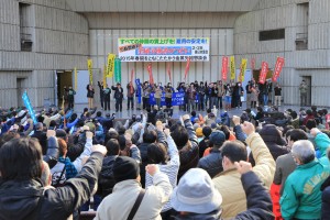 大幅賃上げをめざして開かれた金属労働者のつどい＝28日、東京都内