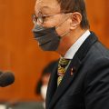 質問する笠井亮議員＝８日、衆院原子力特別委