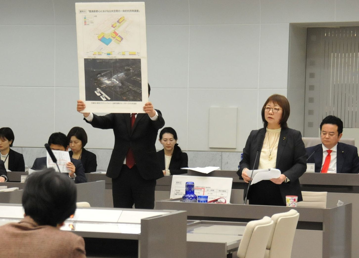 港湾整備とカジノ誘致一体か 都議会で とや氏追及